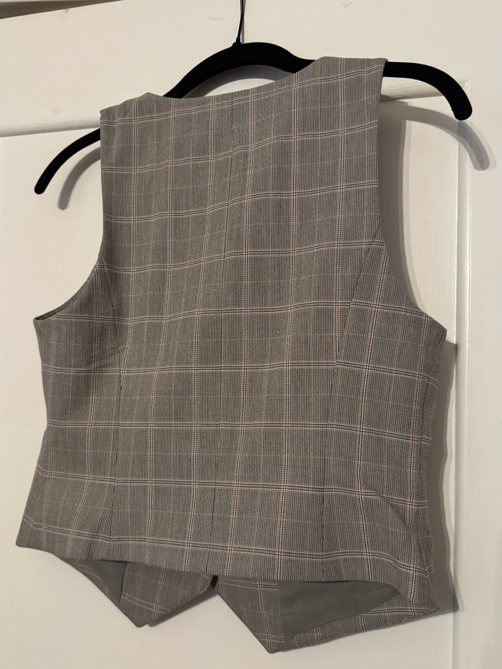 Express Structured Vest - Picture 2 of 3